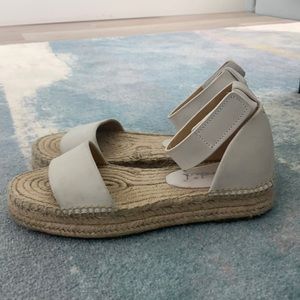 White espadrille shoe for summer